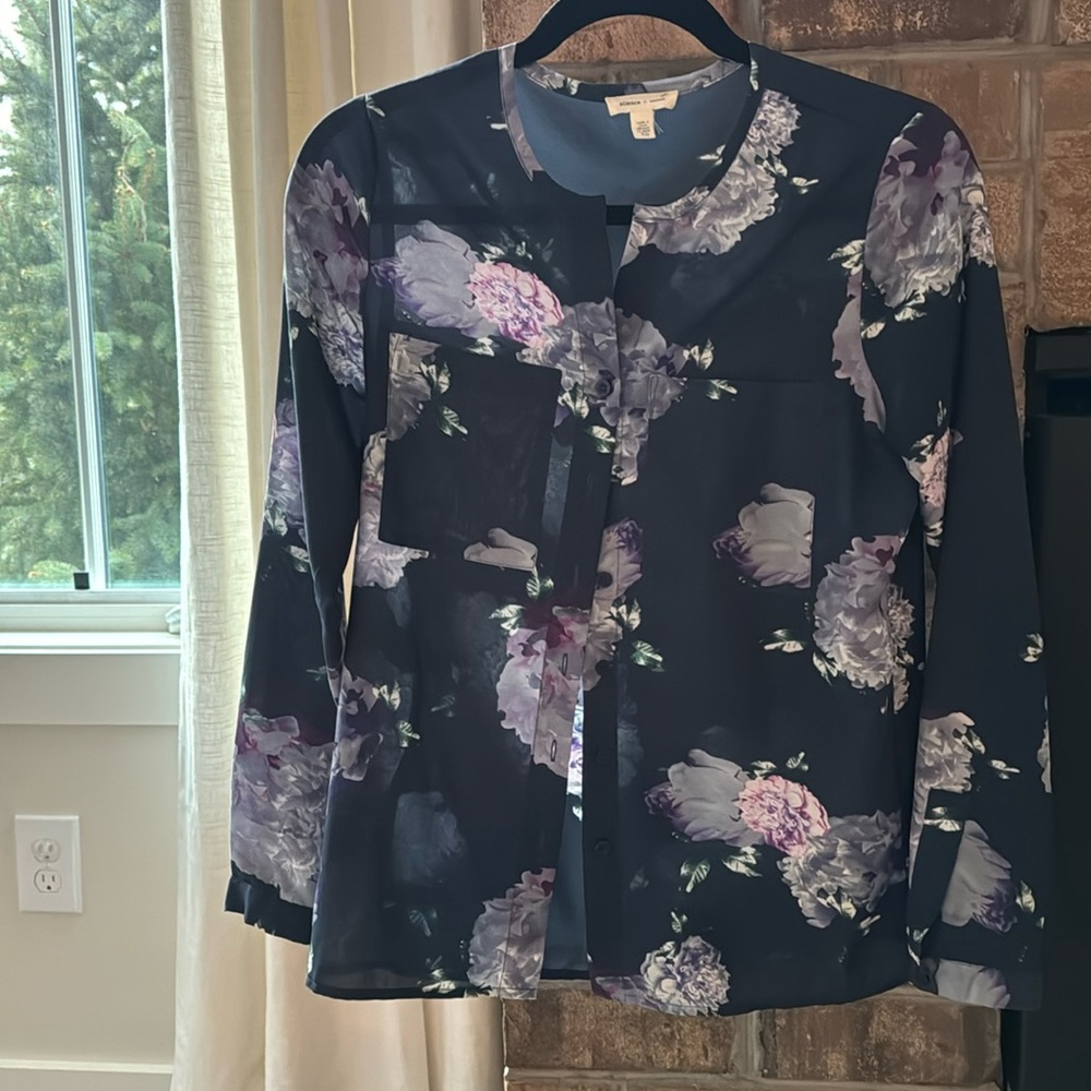 Silence + noise blue button up floral top